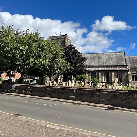 Large 2-Bed House Derbyshire Off Chatsworth Rd Chesterfield Esterno foto