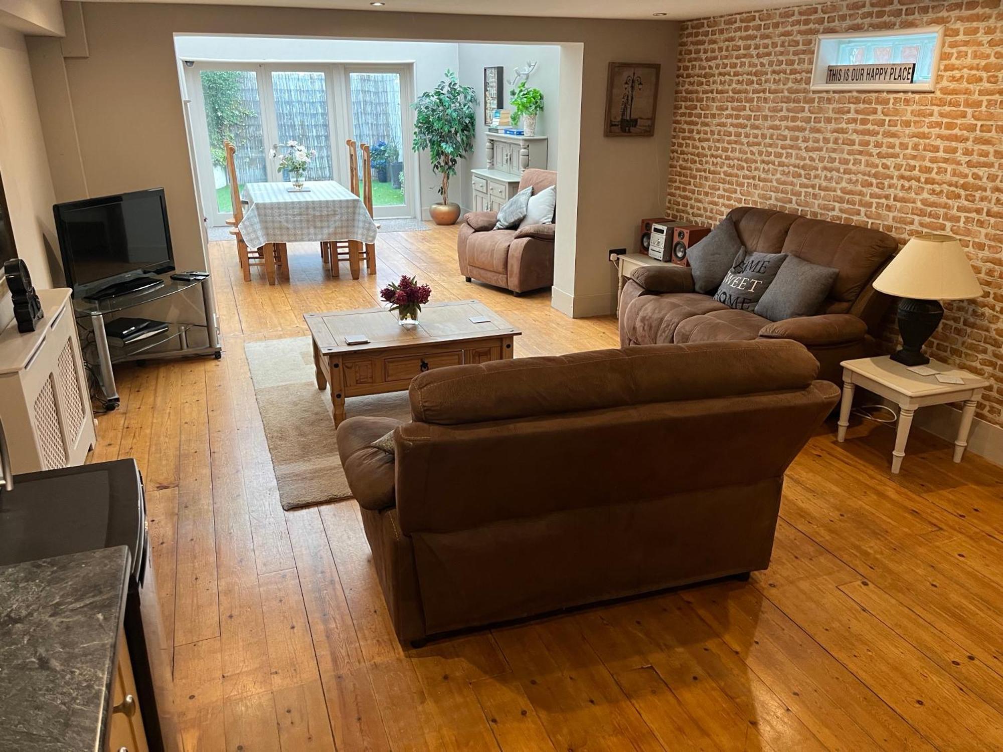 Large 2-Bed House Derbyshire Off Chatsworth Rd Chesterfield Esterno foto