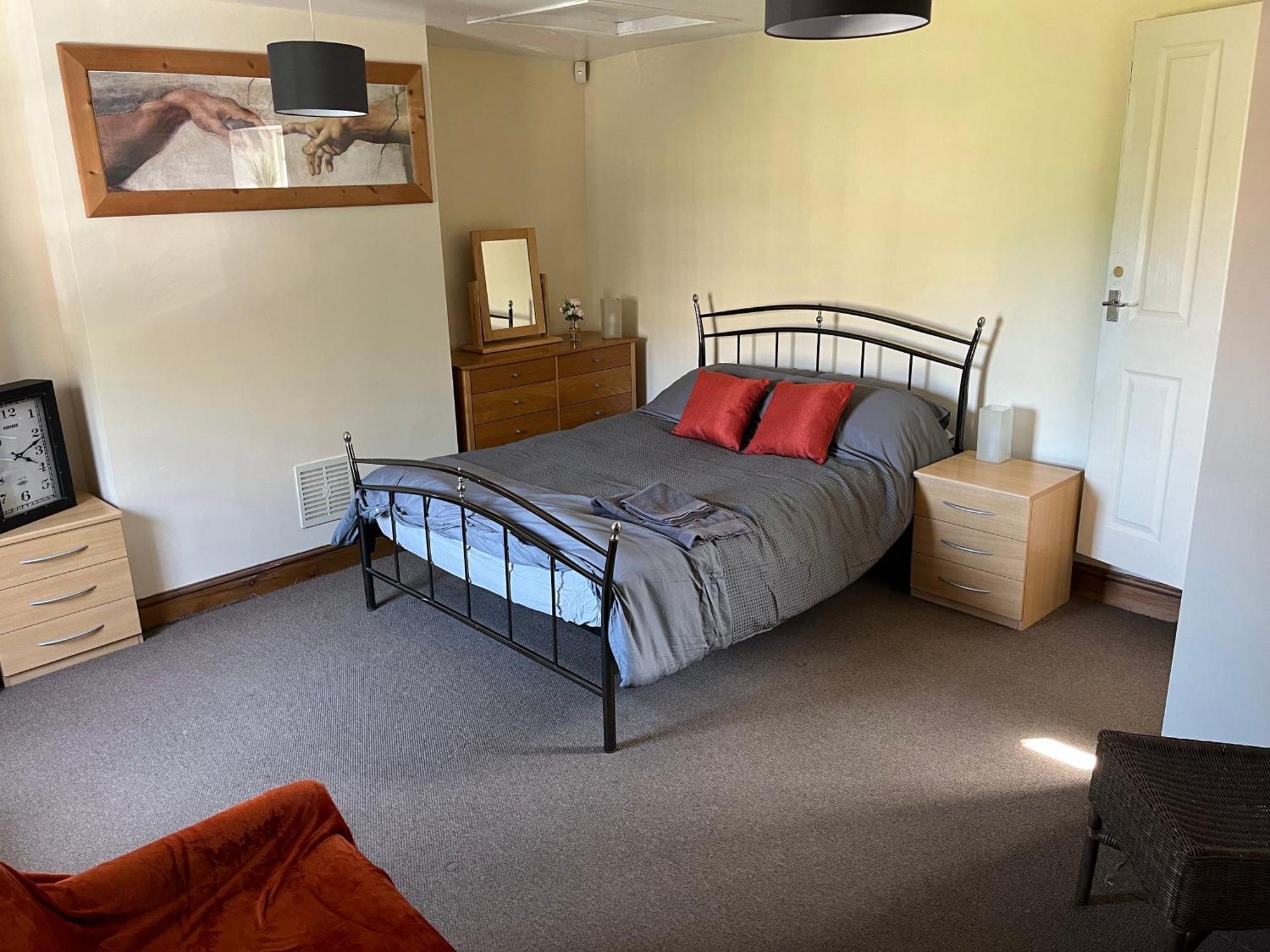 Large 2-Bed House Derbyshire Off Chatsworth Rd Chesterfield Esterno foto