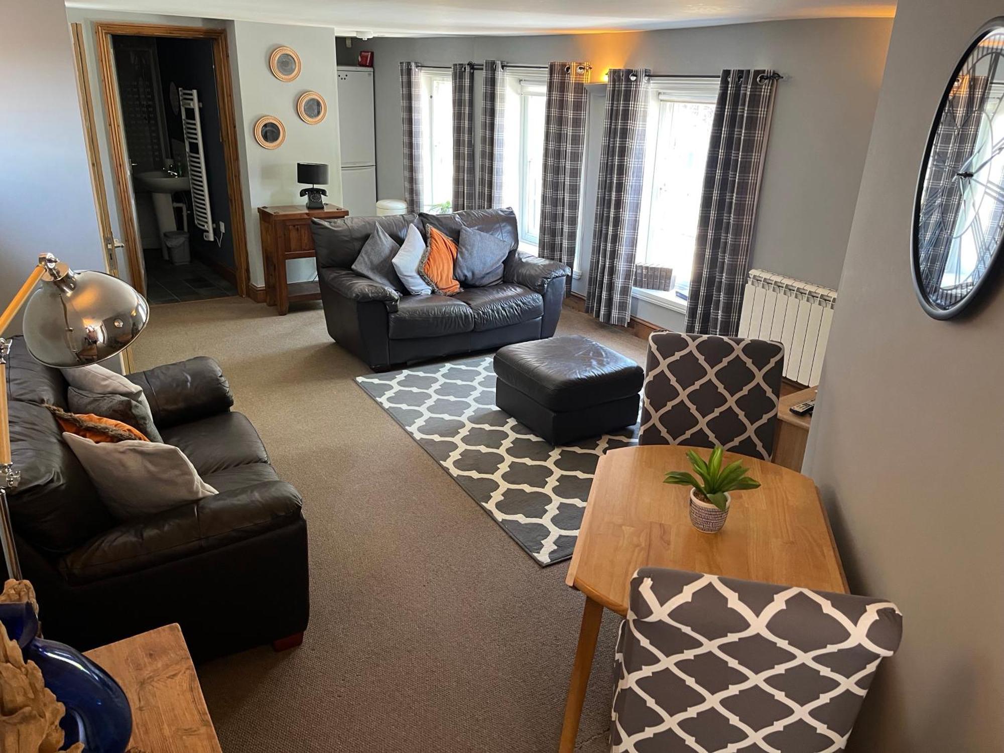 Large 2-Bed House Derbyshire Off Chatsworth Rd Chesterfield Esterno foto
