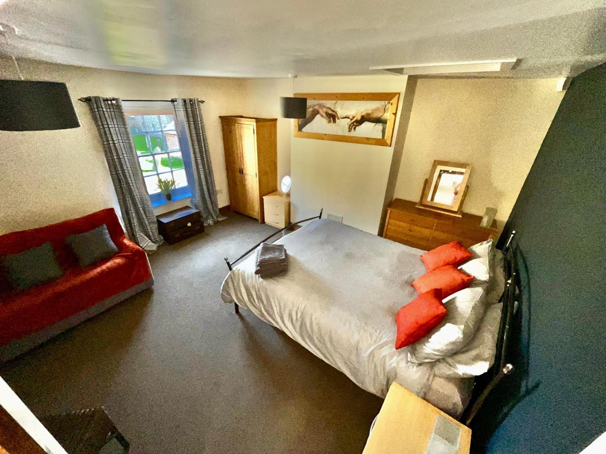 Large 2-Bed House Derbyshire Off Chatsworth Rd Chesterfield Esterno foto