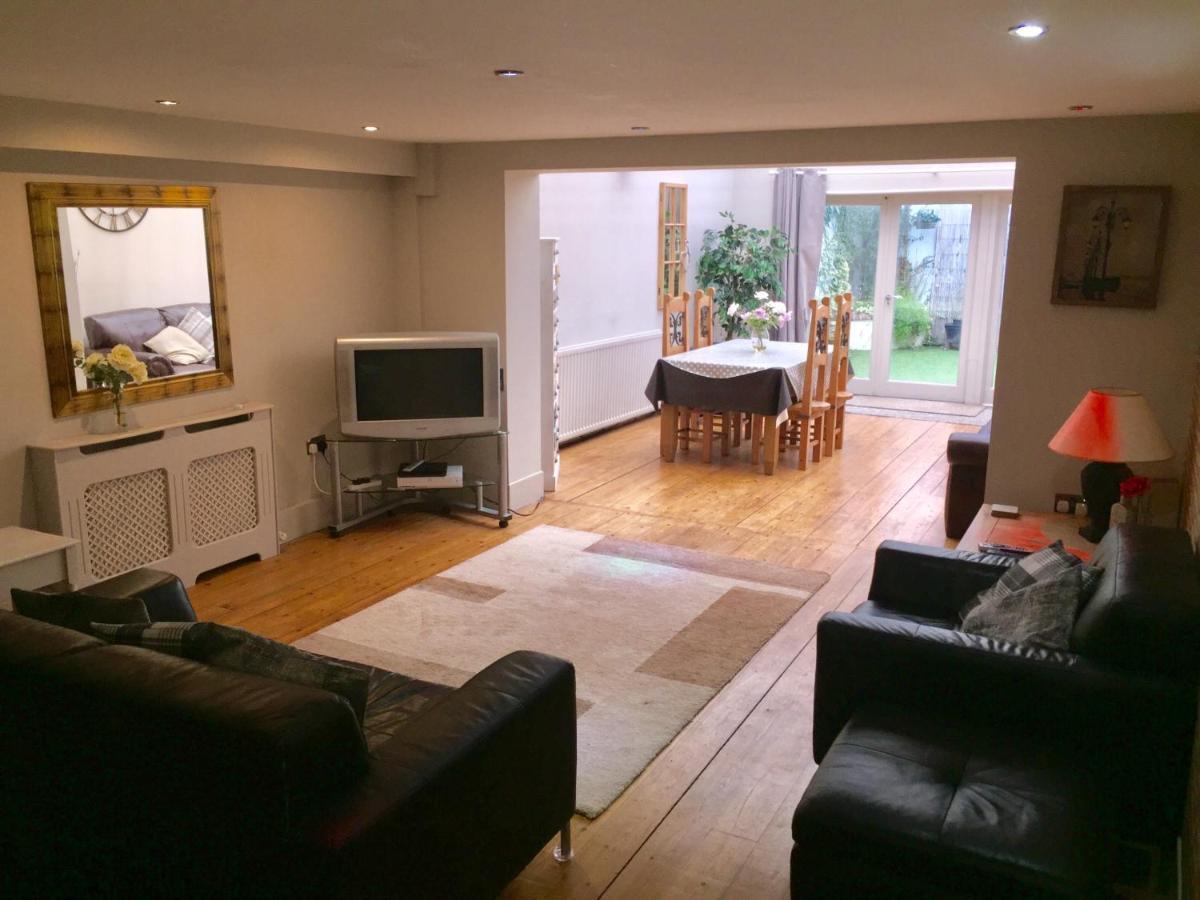 Large 2-Bed House Derbyshire Off Chatsworth Rd Chesterfield Esterno foto