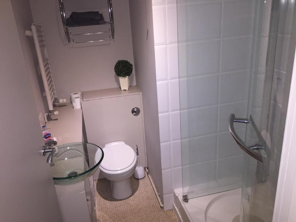 Large 2-Bed House Derbyshire Off Chatsworth Rd Chesterfield Esterno foto